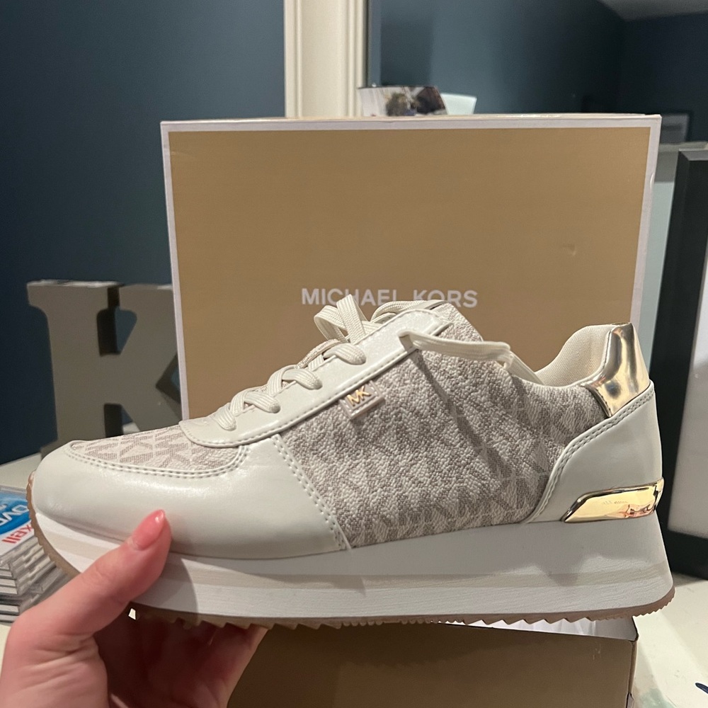 Michael Kors “Monique trainer” sneaker